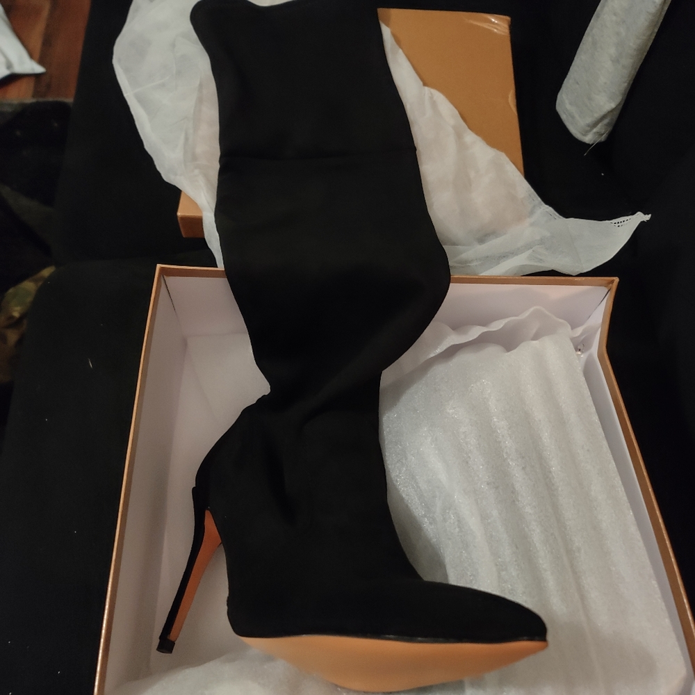 Only maker over the knee boots size 9 black